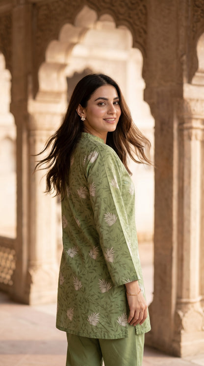 Sage Green Floral Leaf Printed Kurti – Casual Lawn Straight Shirt
